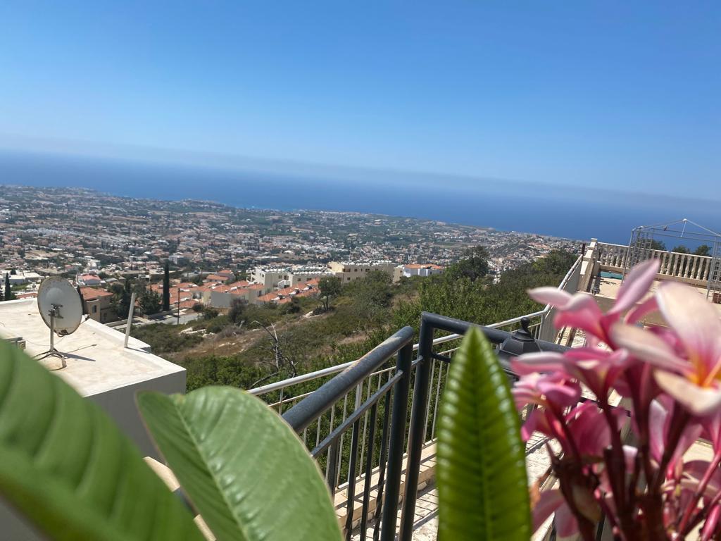 6 bedroom Villa in Peyia | ID 143 - 3